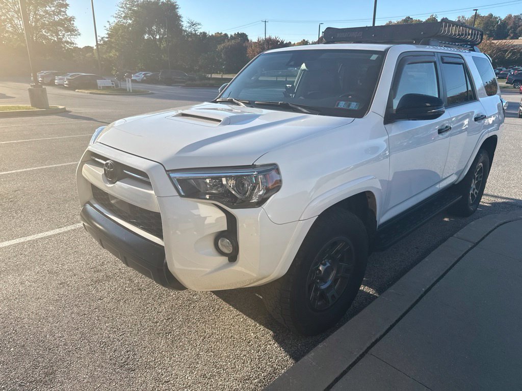 Used 2020 Toyota 4Runner Venture w/ Moonroof Package AWD/4WD image 3