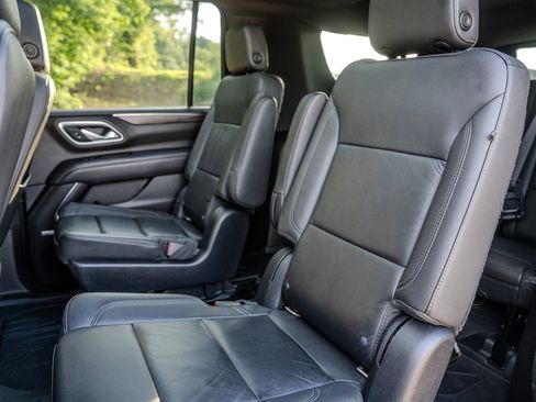 Used 2021 Chevrolet Suburban Z71 AWD/4WD image 30