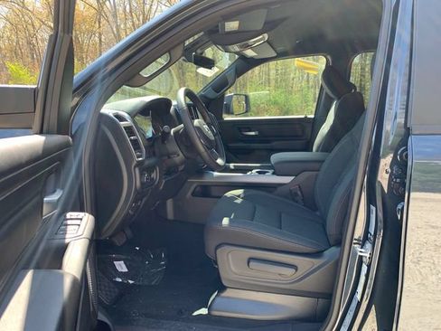 Used 2026 RAM 1500 Express AWD/4WD image 27