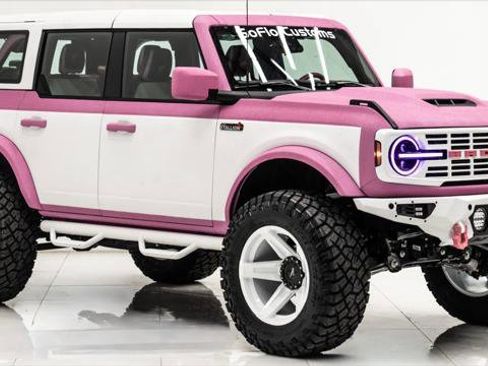 Used 2025 Ford Bronco RETRO image 4