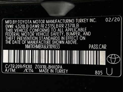 Used 2020 Toyota C-HR XLE FWD image 22