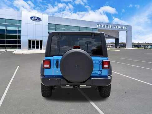Used 2024 Jeep Wrangler Sport AWD/4WD image 3