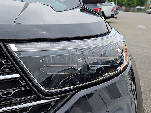 Certified 2022 Ford Explorer XLT w/ Equipment Group 202A image 9