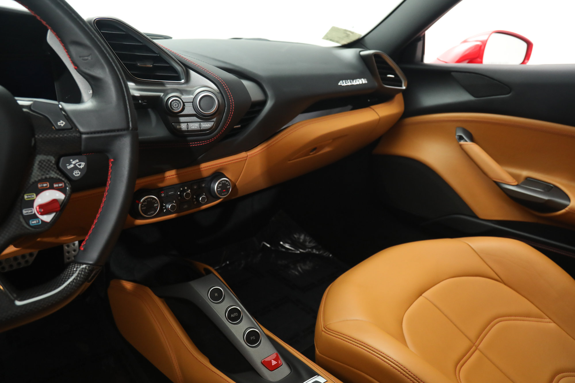 Used 2018 Ferrari 488 GTB RWD image 31