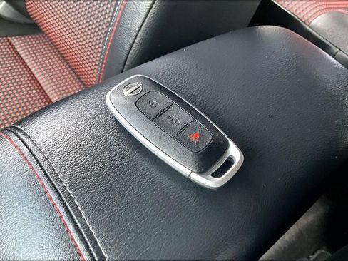Certified 2025 Nissan Kicks SR AWD/4WD image 32