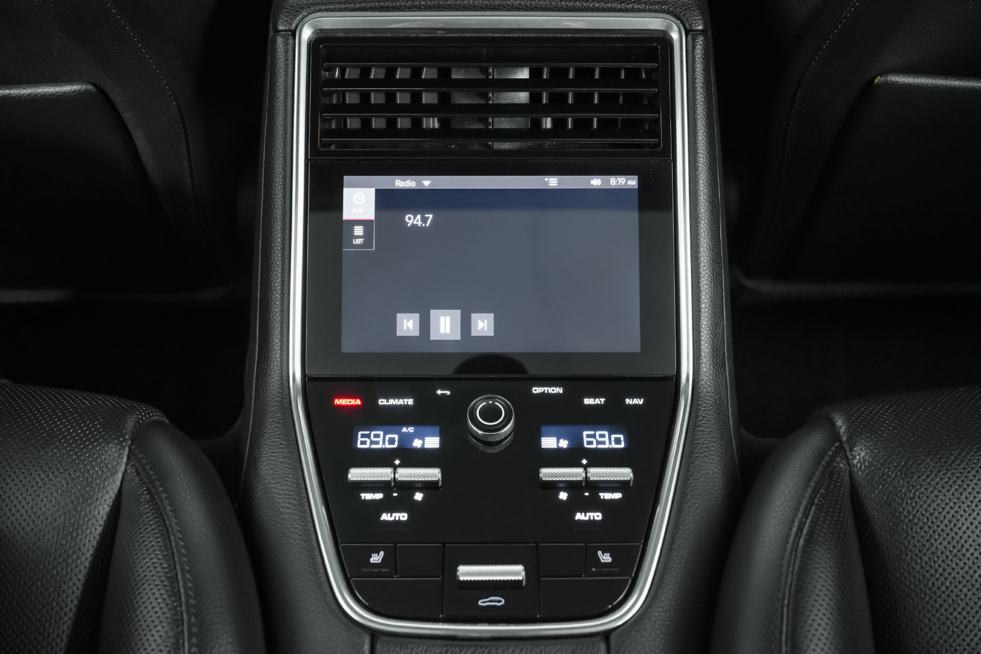 Used 2023 Porsche Panamera Platinum Edition RWD image 95