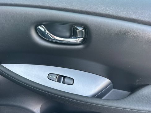 Certified 2025 Nissan Leaf S FWD image 20