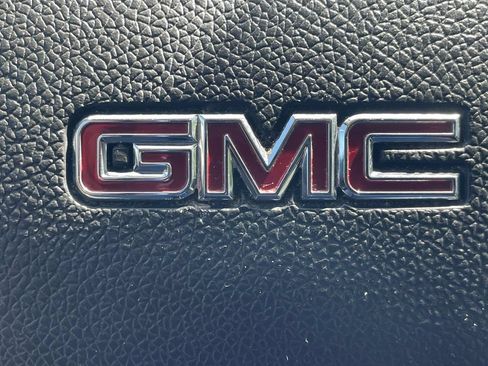 Used 2014 GMC Acadia SLE FWD image 21