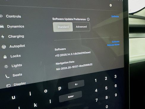 Used 2023 Tesla Model 3 Standard Range image 33