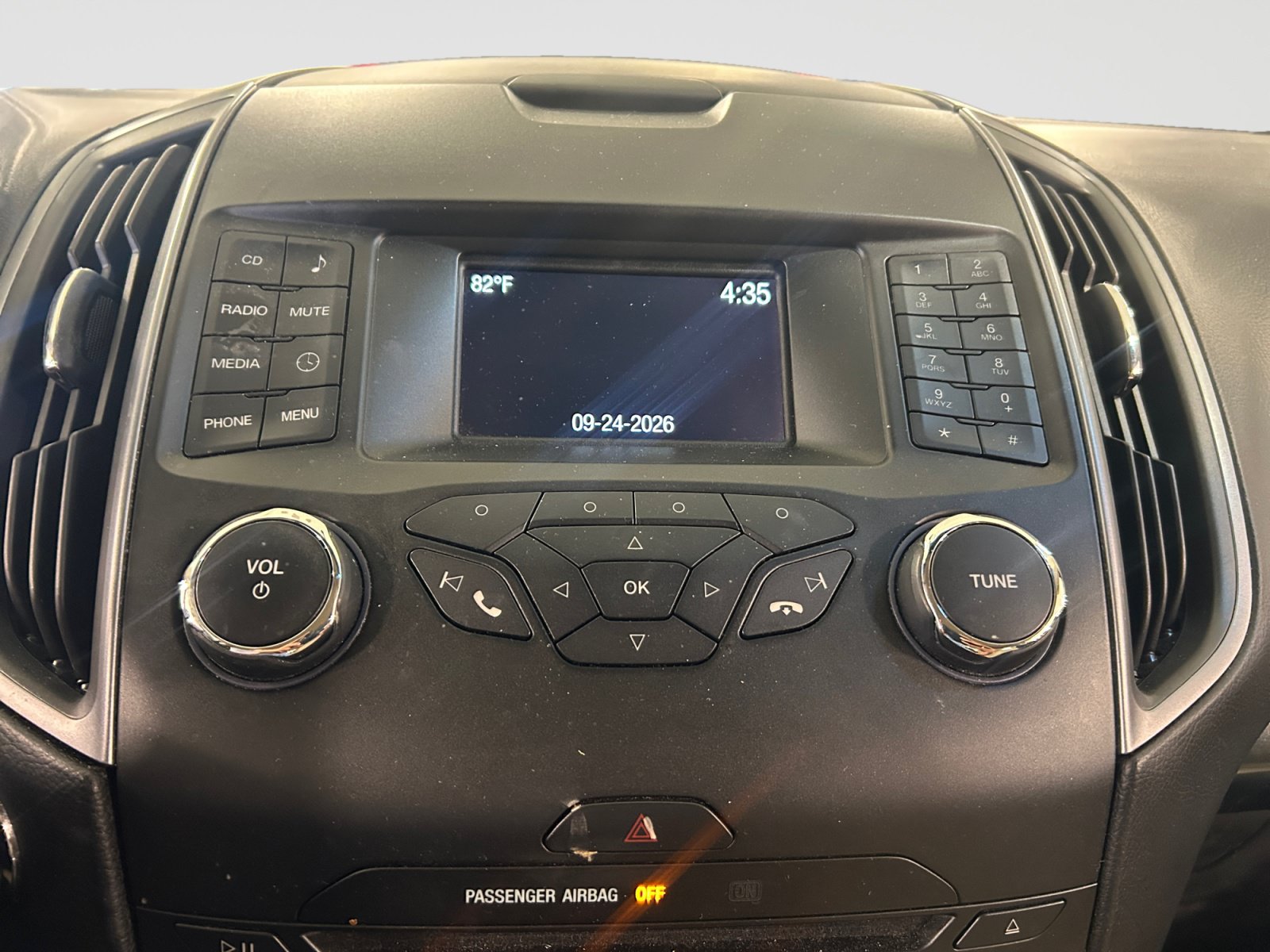 Used 2018 Ford Edge SE FWD image 19
