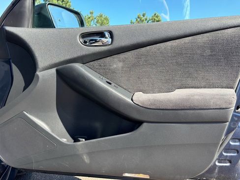 Used 2010 Nissan Altima 2.5 S w/ Premium Audio Pkg image 19