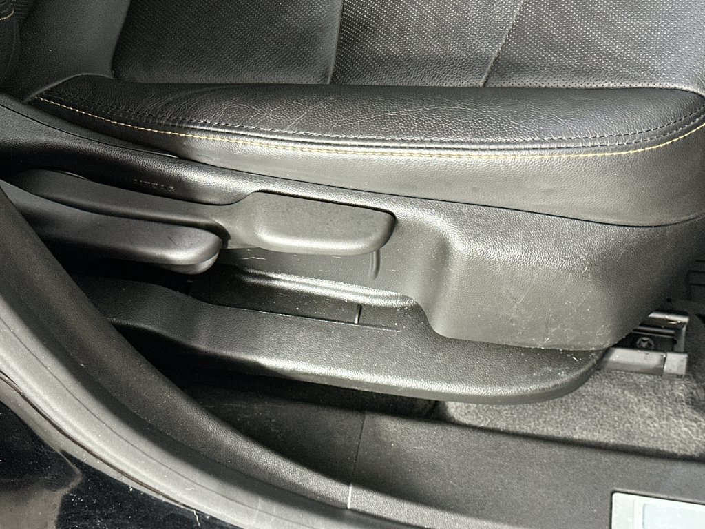 Used 2020 Chevrolet Equinox Premier FWD image 22
