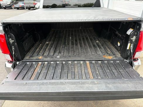 Used 2017 Toyota Tacoma TRD Off-Road w/ Tow Package (A/T) AWD/4WD image 19