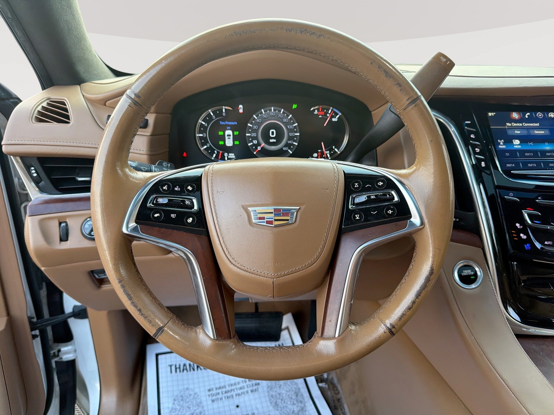 Used 2017 Cadillac Escalade ESV Platinum AWD/4WD image 11