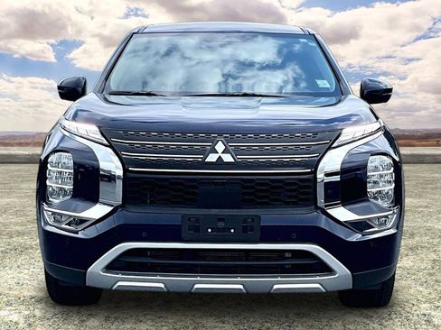 Used 2024 Mitsubishi Outlander SE AWD/4WD image 2