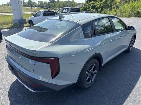 New 2026 Kia K4 LXS FWD image 6