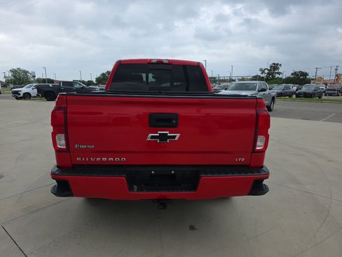 Used 2018 Chevrolet Silverado 1500 LTZ Z71 w/ LTZ Plus Package AWD/4WD image 19