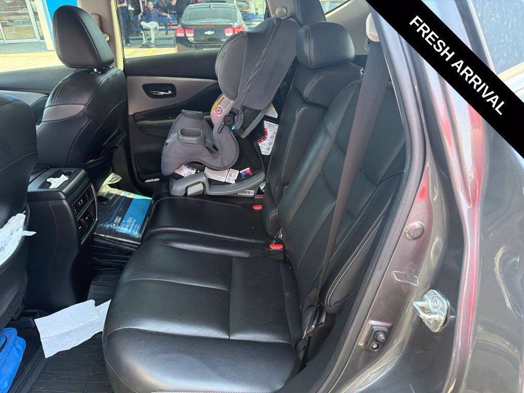 Used 2020 Nissan Murano SL w/ Cargo Package FWD image 6