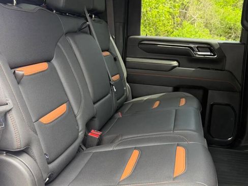 Used 2024 GMC Sierra 2500 AT4 w/ AT4 Preferred Package image 24