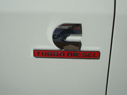 Used 2024 RAM 2500 Big Horn AWD/4WD image 13