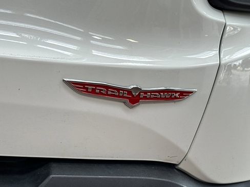 Used 2023 Jeep Renegade Trailhawk image 37