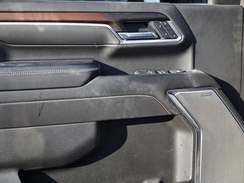 Used 2025 GMC Sierra 3500 Denali w/ Denali Reserve Package image 4