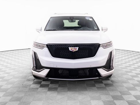 Used 2025 Cadillac XT6 Sport w/ Platinum Package AWD/4WD image 10