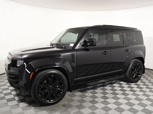 Used 2026 Land Rover Defender 110 OCTA AWD/4WD image 2