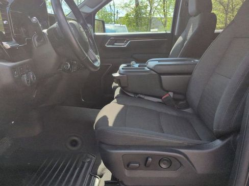 Used 2025 Chevrolet Silverado 1500 LT AWD/4WD image 22