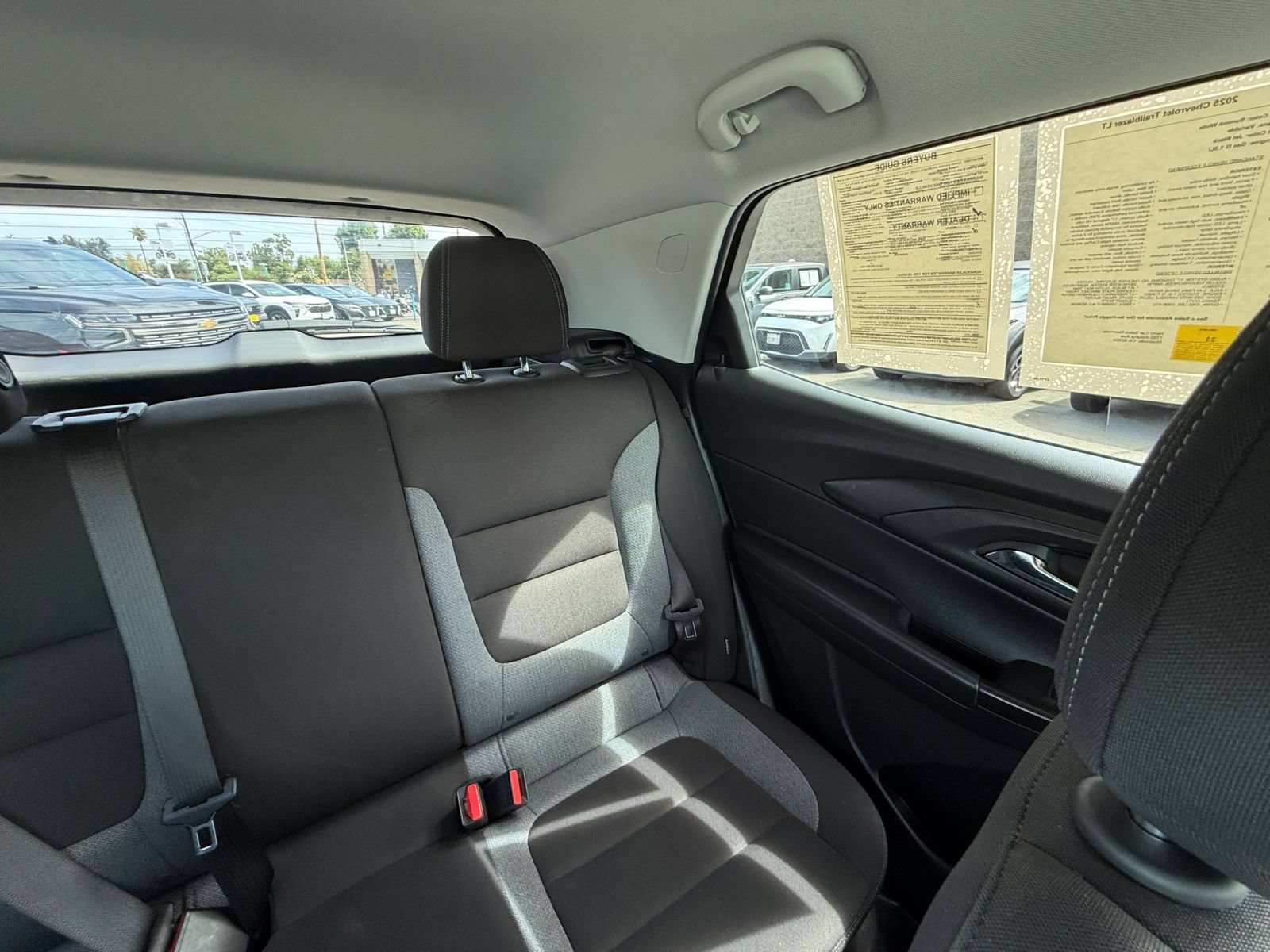 Used 2025 Chevrolet TrailBlazer LT FWD image 35