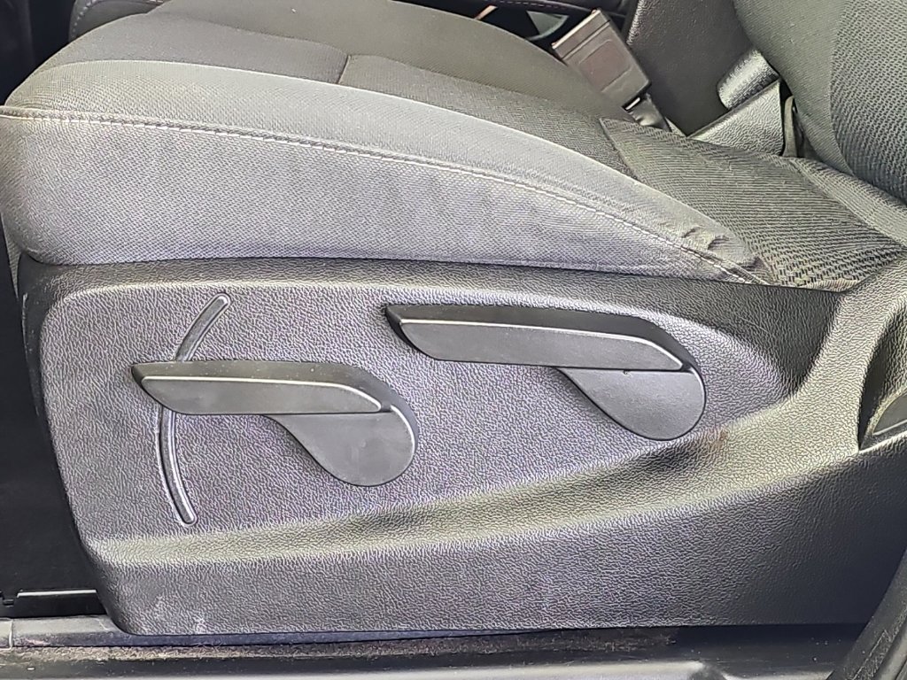 Used 2019 Chevrolet Silverado 1500 LT RWD image 14