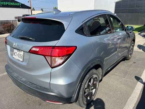 Used 2018 Honda HR-V EX-L image 3