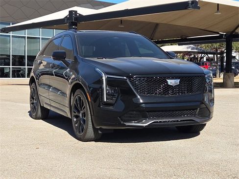 Used 2025 Cadillac XT4 Sport w/ LPO, Onyx Lite Package image 9