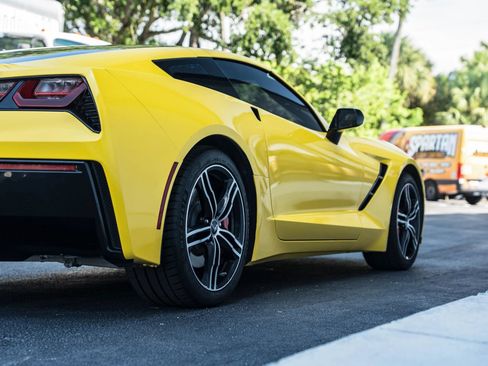 Used 2017 Chevrolet Corvette Stingray Coupe w/ 1LT RWD image 11
