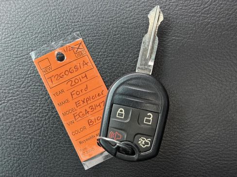 Used 2014 Ford Explorer XLT w/ Equipment Group 202A AWD/4WD image 44