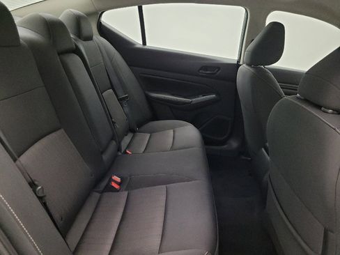 Used 2024 Nissan Altima 2.5 SV FWD image 19