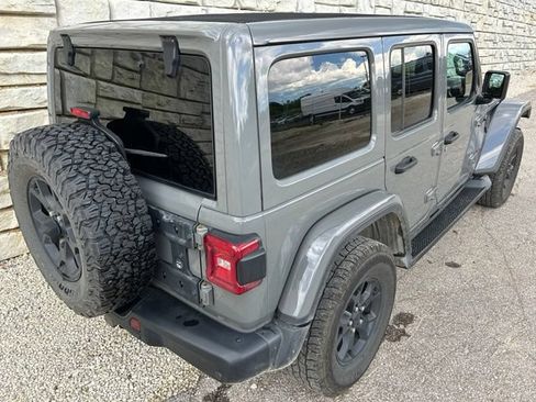 Used 2021 Jeep Wrangler Unlimited Rubicon AWD/4WD image 5