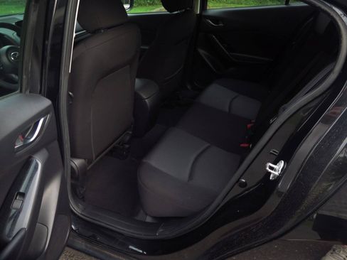 Used 2017 MAZDA MAZDA3 Sport FWD image 13