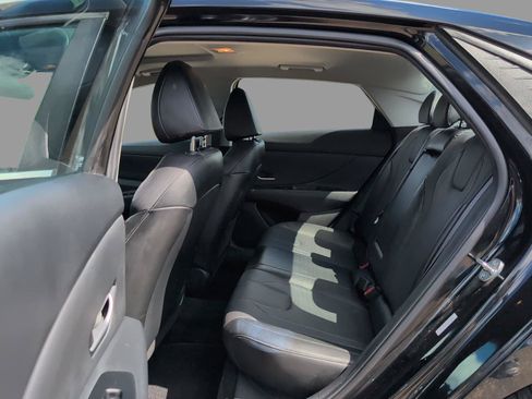 Used 2023 Hyundai Elantra Limited FWD image 15