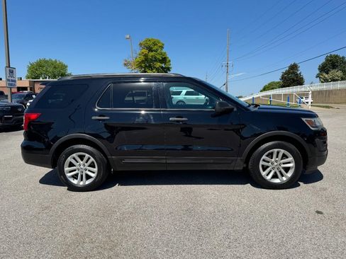 Used 2016 Ford Explorer FWD image 2