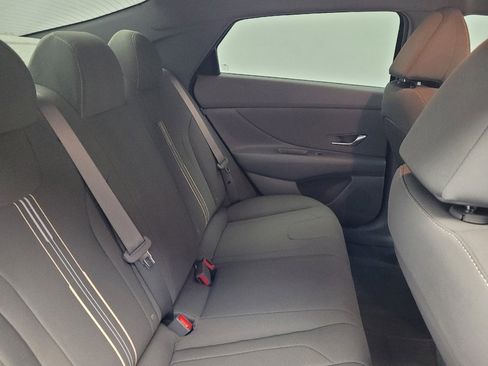 Used 2025 Hyundai Elantra Sport FWD image 19