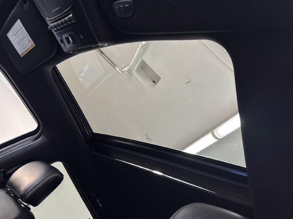 Used 2019 Ford F350 Platinum w/ Platinum Ultimate Package AWD/4WD image 24