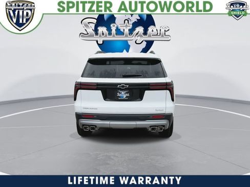 New 2026 Chevrolet Traverse LT w/ Sun and Wheel Package FWD image 7
