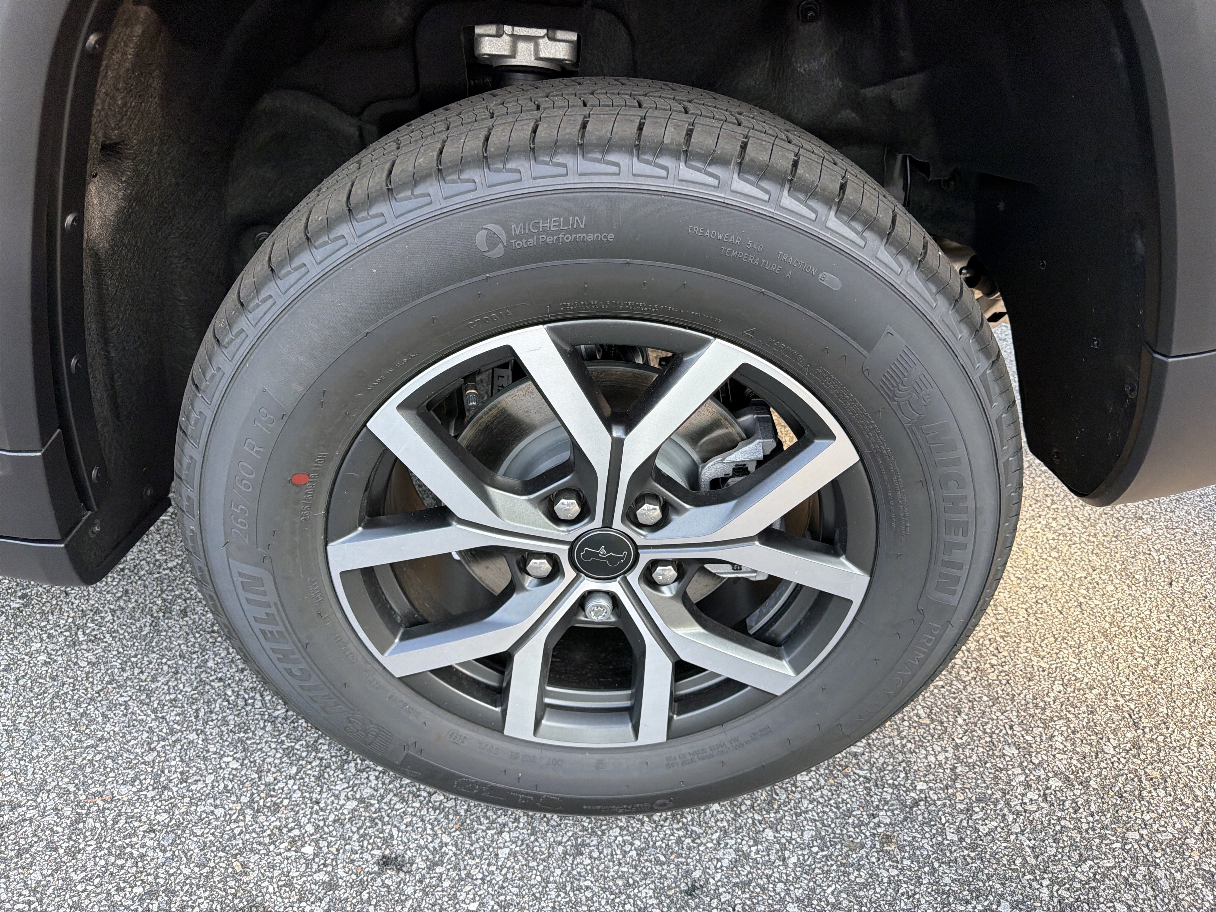 New 2027 Jeep Grand Cherokee Laredo X RWD image 19