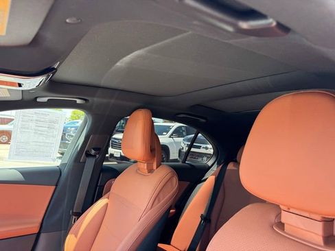 Used 2025 Mercedes-Benz C 300 4MATIC Sedan image 14