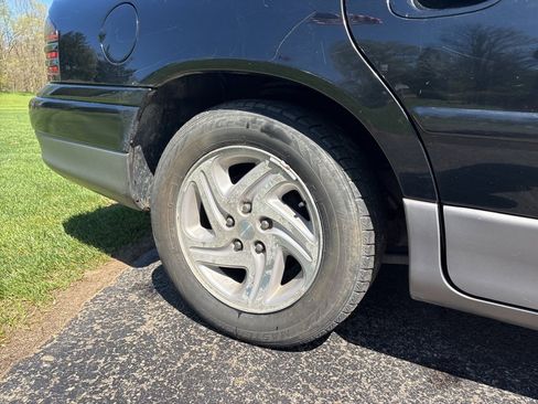 Used 1993 Dodge Intrepid ES image 9
