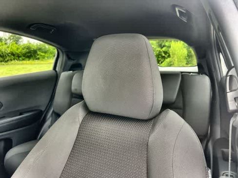 Certified 2021 Honda HR-V Sport image 25