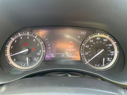 Used 2021 Toyota Highlander XLE FWD image 15