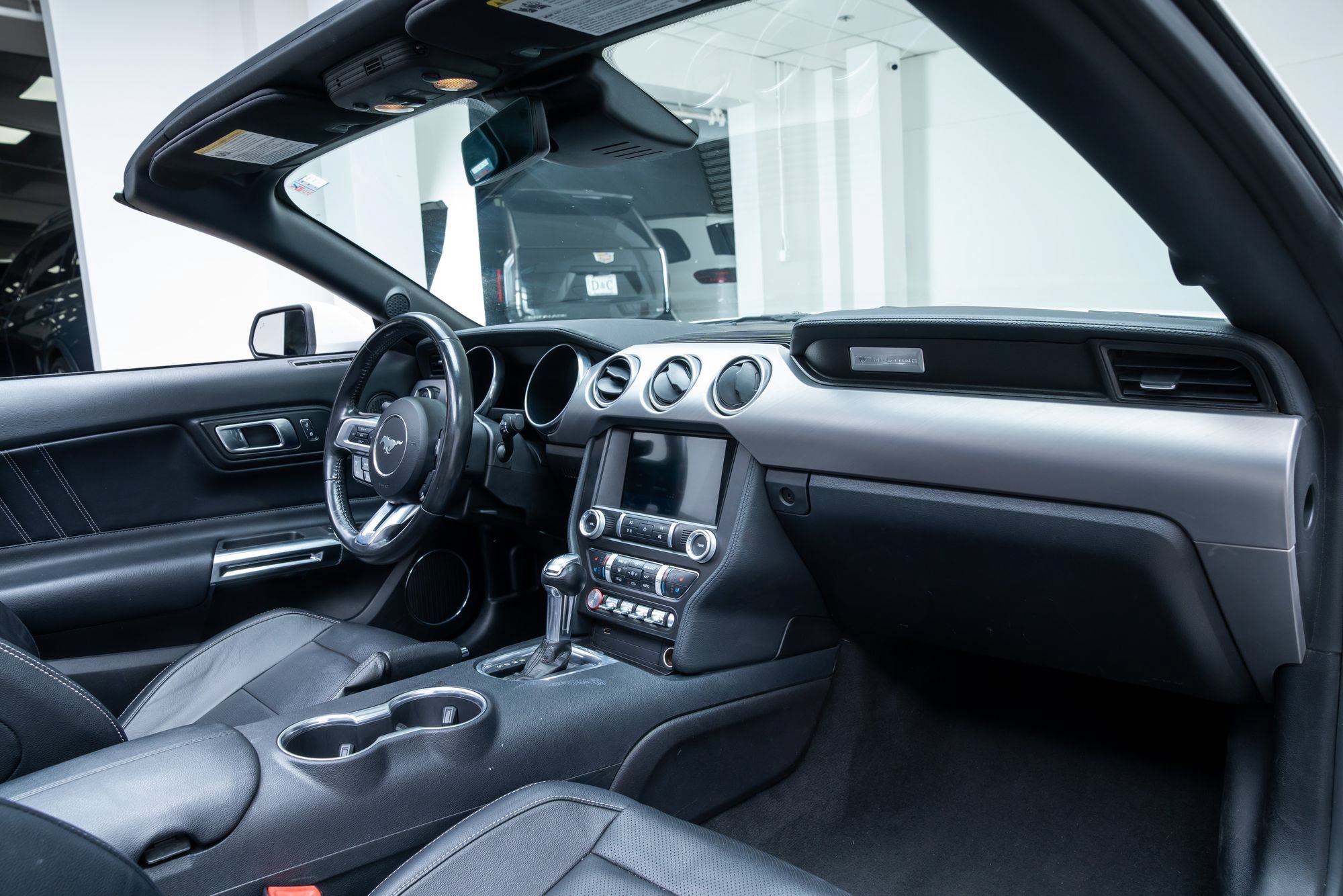 Used 2022 Ford Mustang Premium RWD image 22
