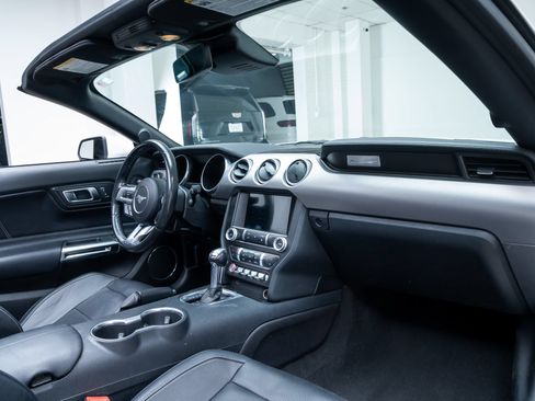 Used 2022 Ford Mustang Premium RWD image 22